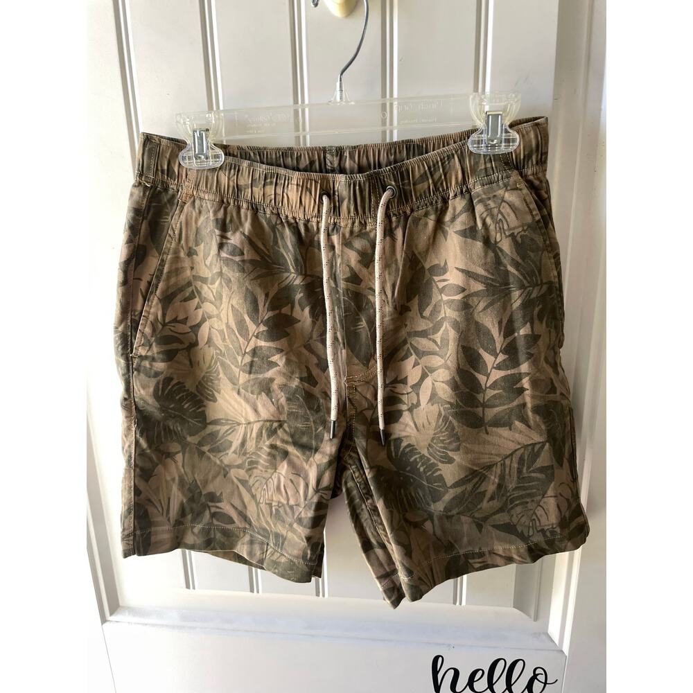 Faherty men SEssential Drawstring Short (6.5" Inseam) Olive Jungle Tropical